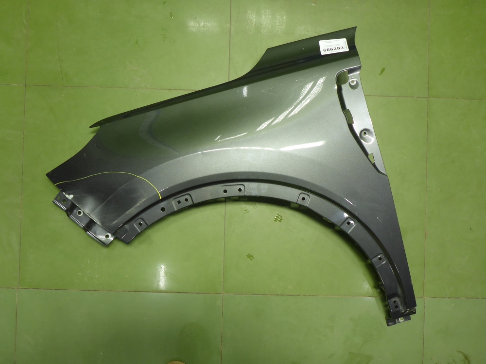 Крыло переднее левое