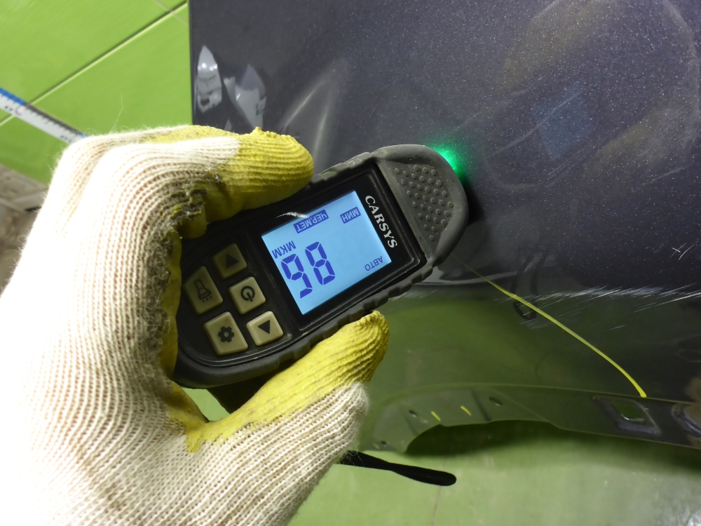 Крыло переднее левое