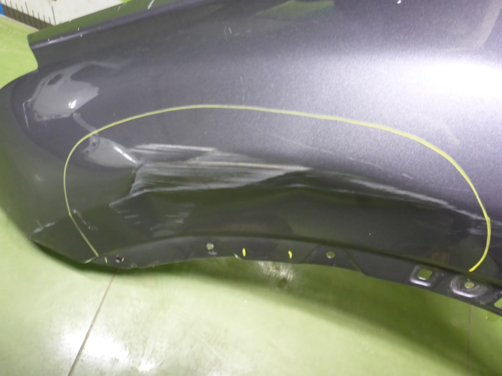 Крыло переднее левое