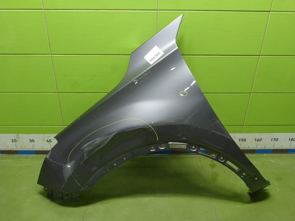 Крыло переднее левое