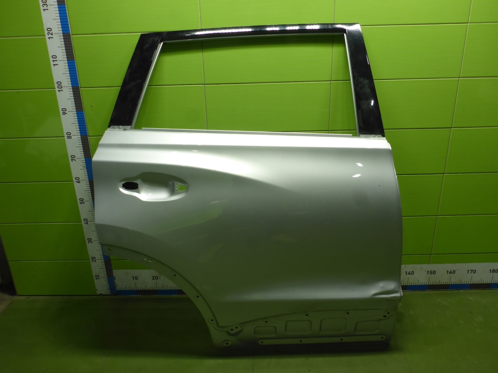 Дверь задняя правая