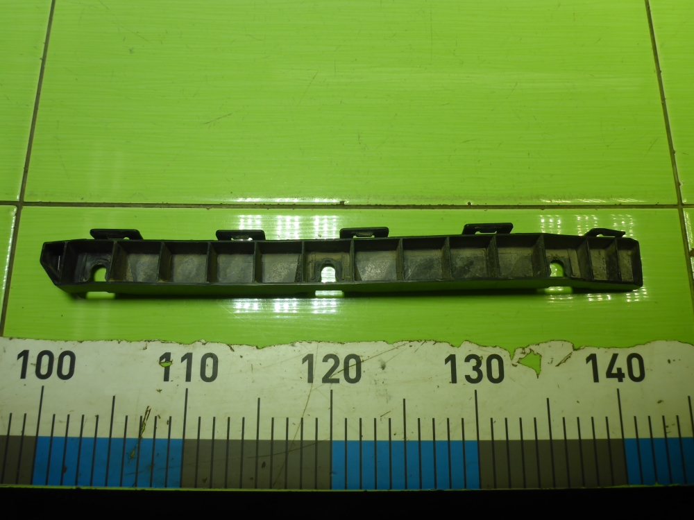 Кронштейн заднего бампера левый