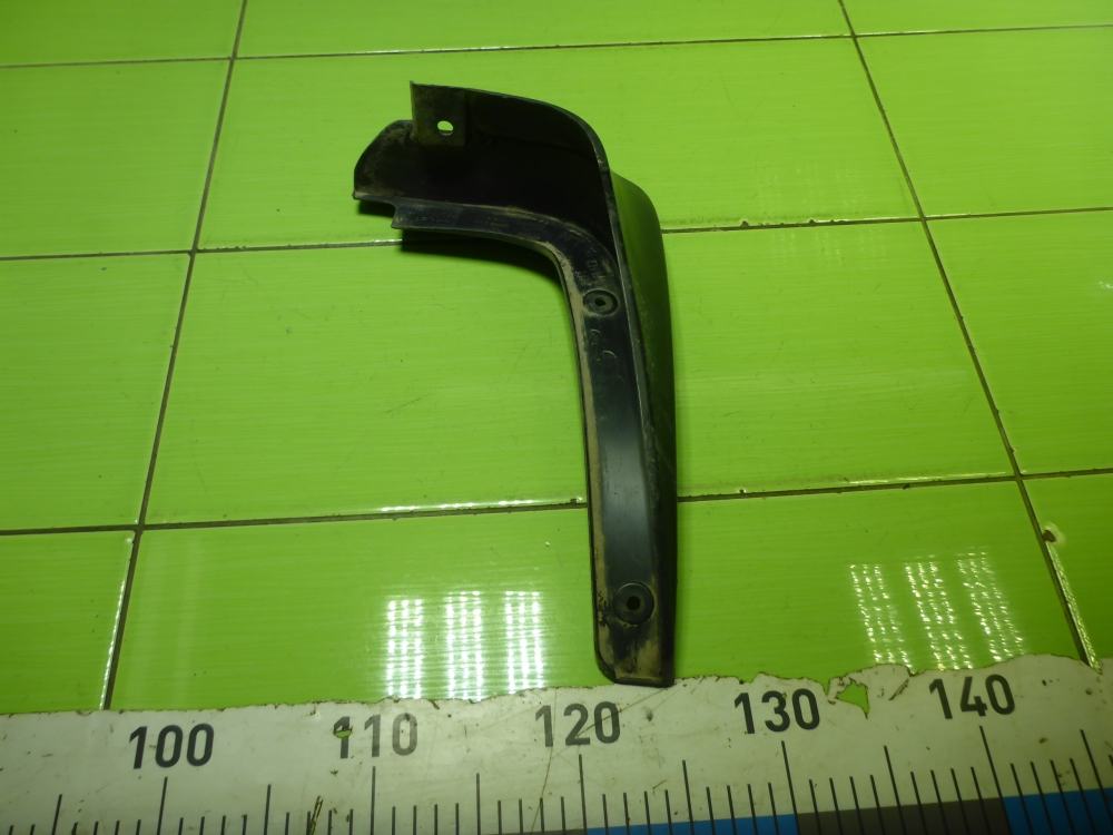 Брызговик задний левый