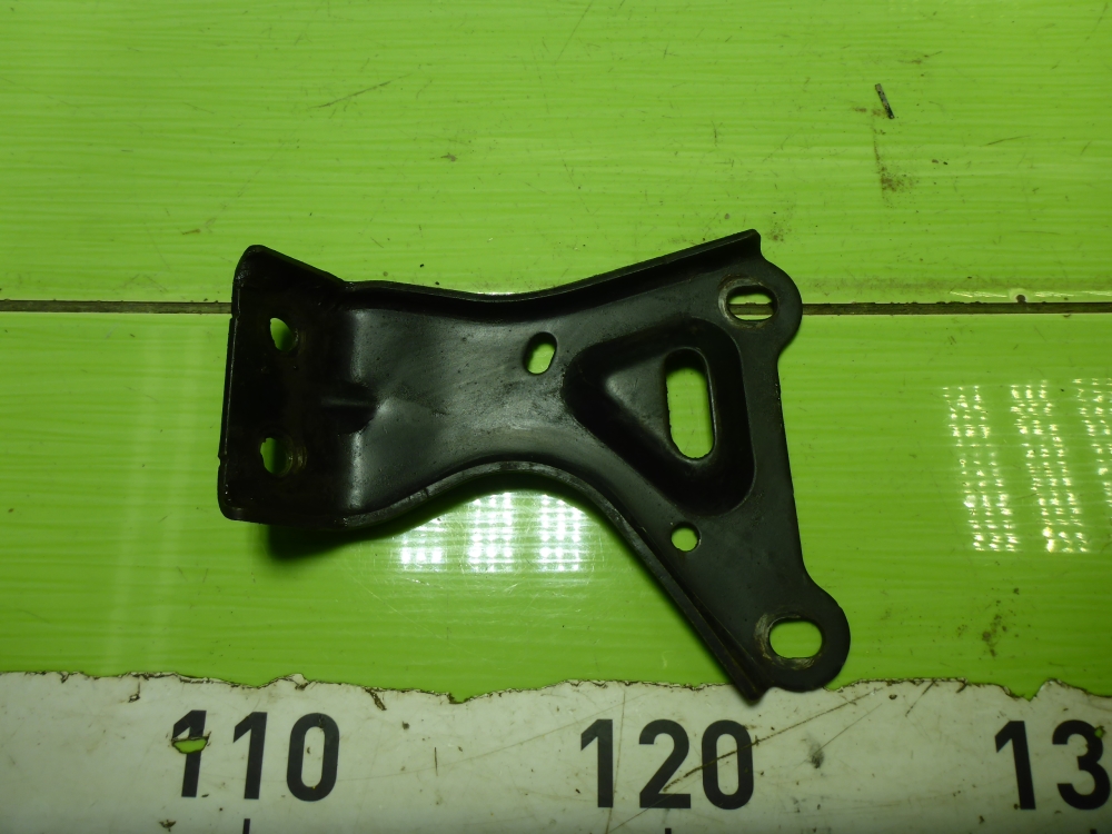 Кронштейн впускного коллектора