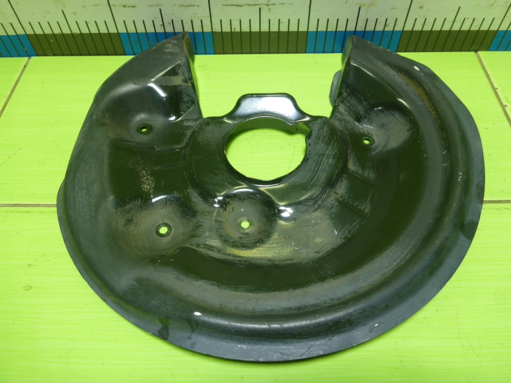 Щит опорный задний левый