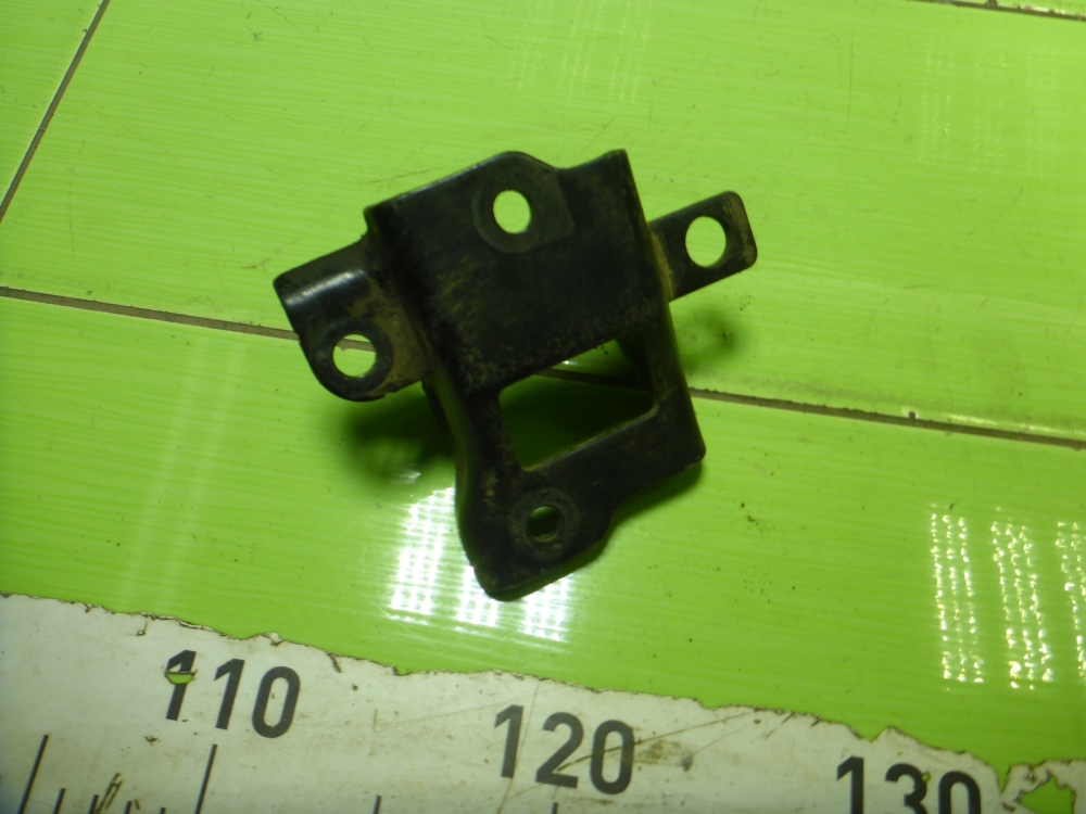 Кронштейн двигателя задний