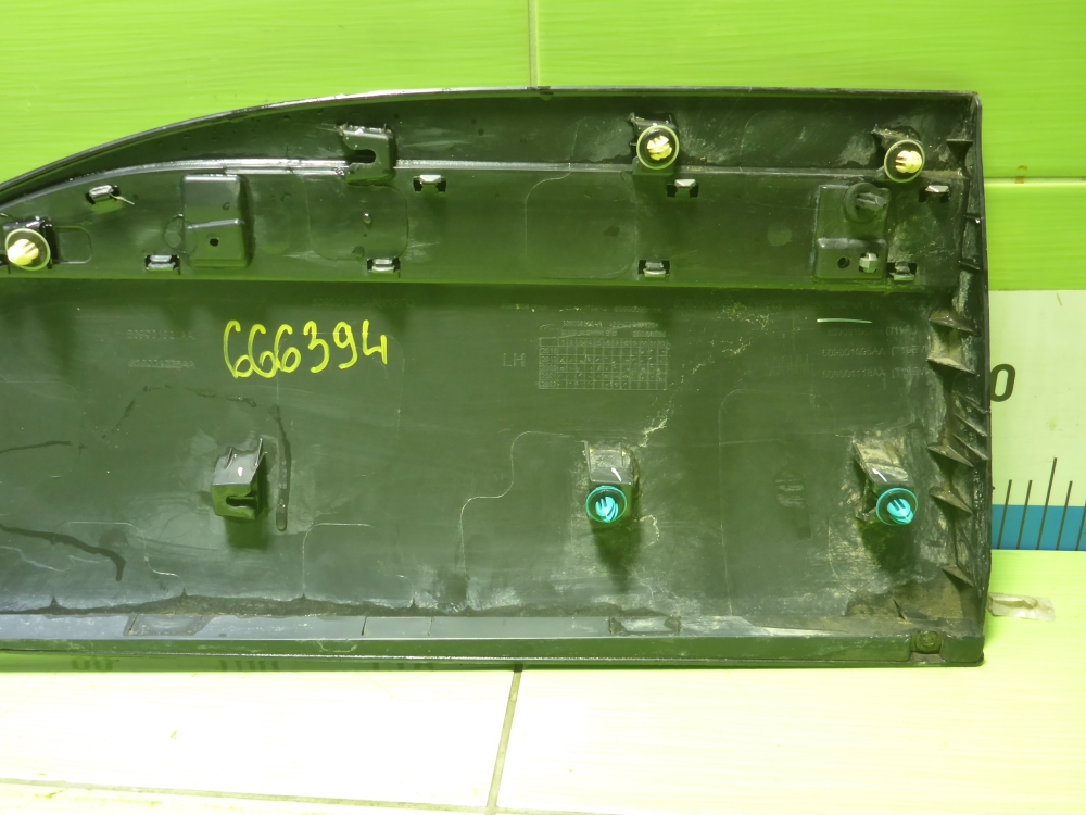 Накладка двери задней левой