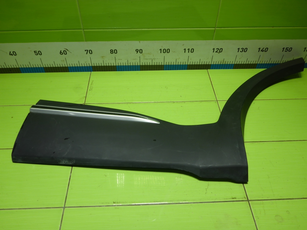 Накладка двери задней левой