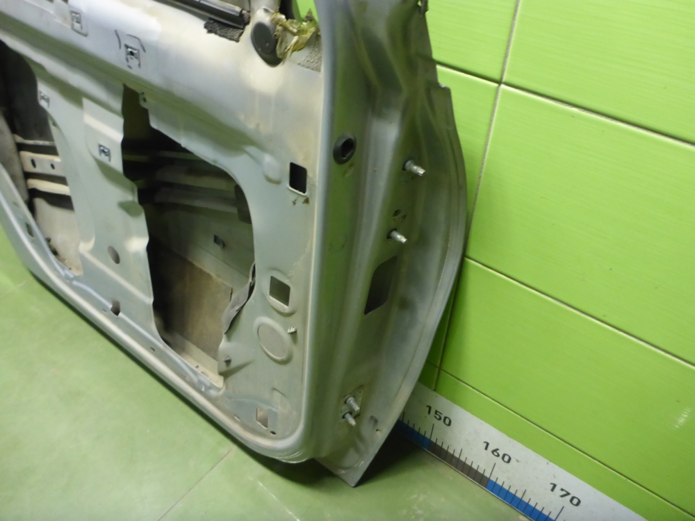 Дверь передняя левая