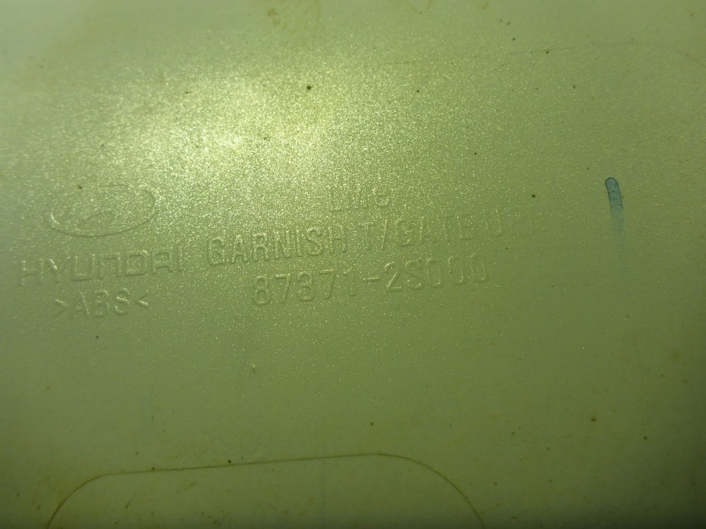 Накладка двери багажника