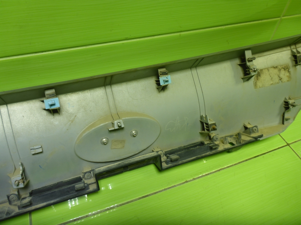 Накладка двери багажника