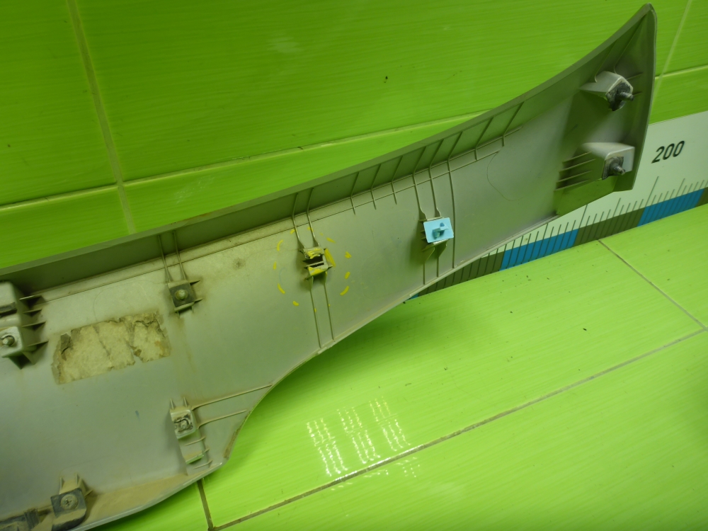 Накладка двери багажника