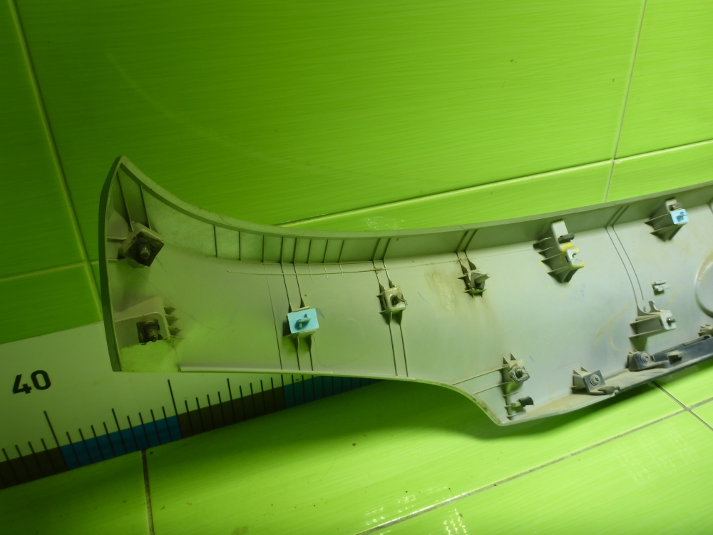 Накладка двери багажника