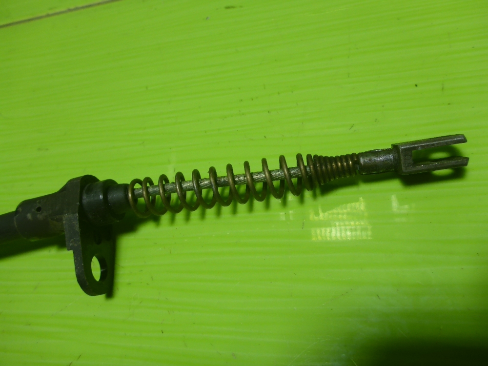 Трос стояночного тормоза