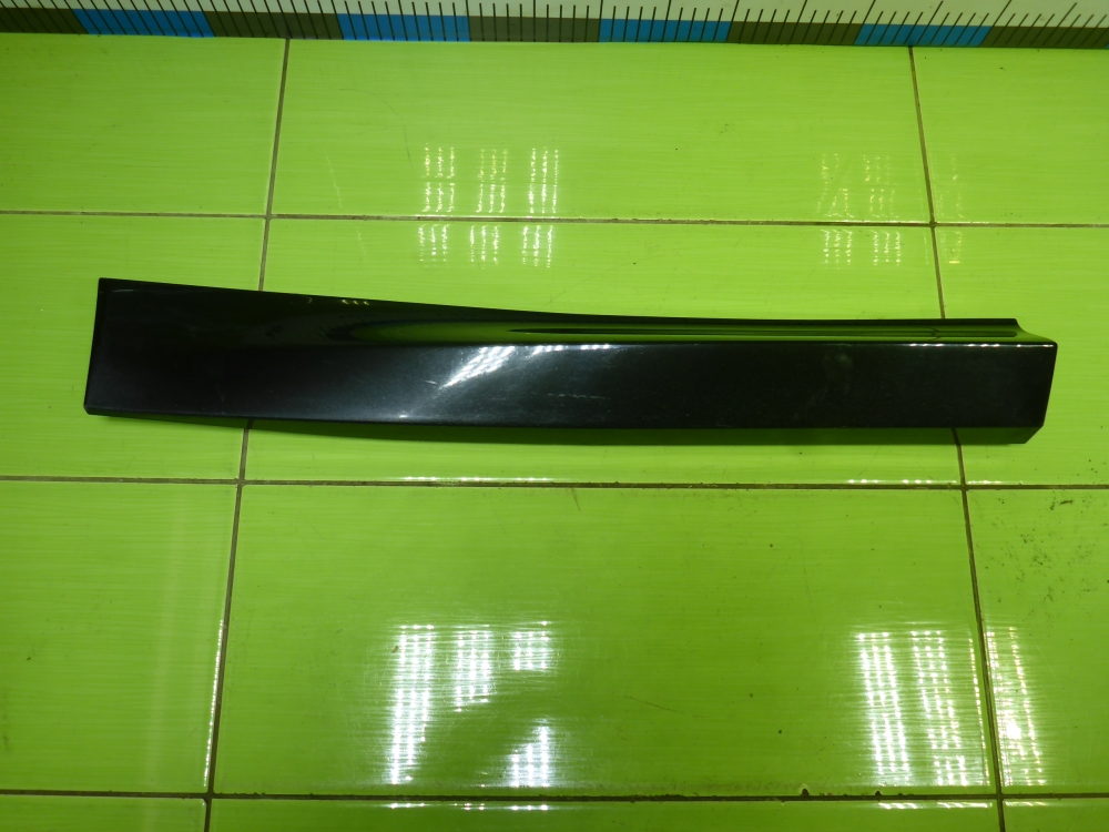 Накладка двери задней правой