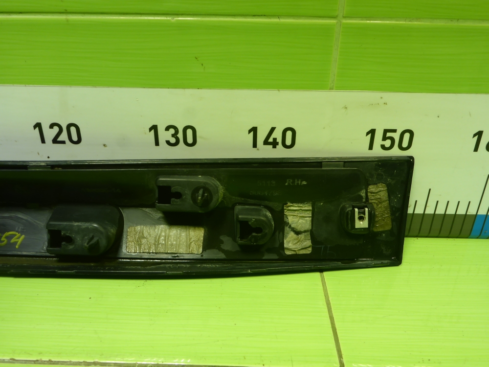 Накладка двери задней правой