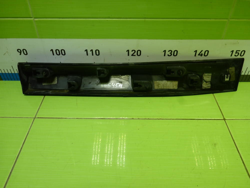 Накладка двери задней правой