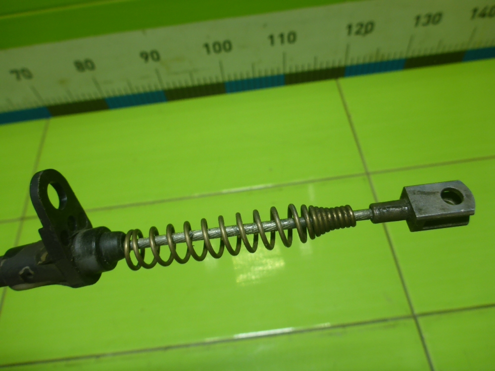 Трос стояночного тормоза