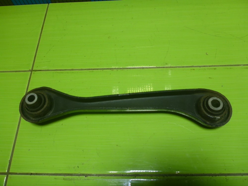 Тяга задняя поперечная