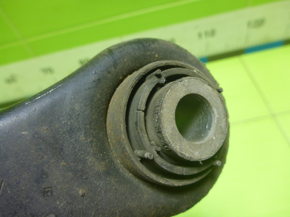 Тяга задняя поперечная