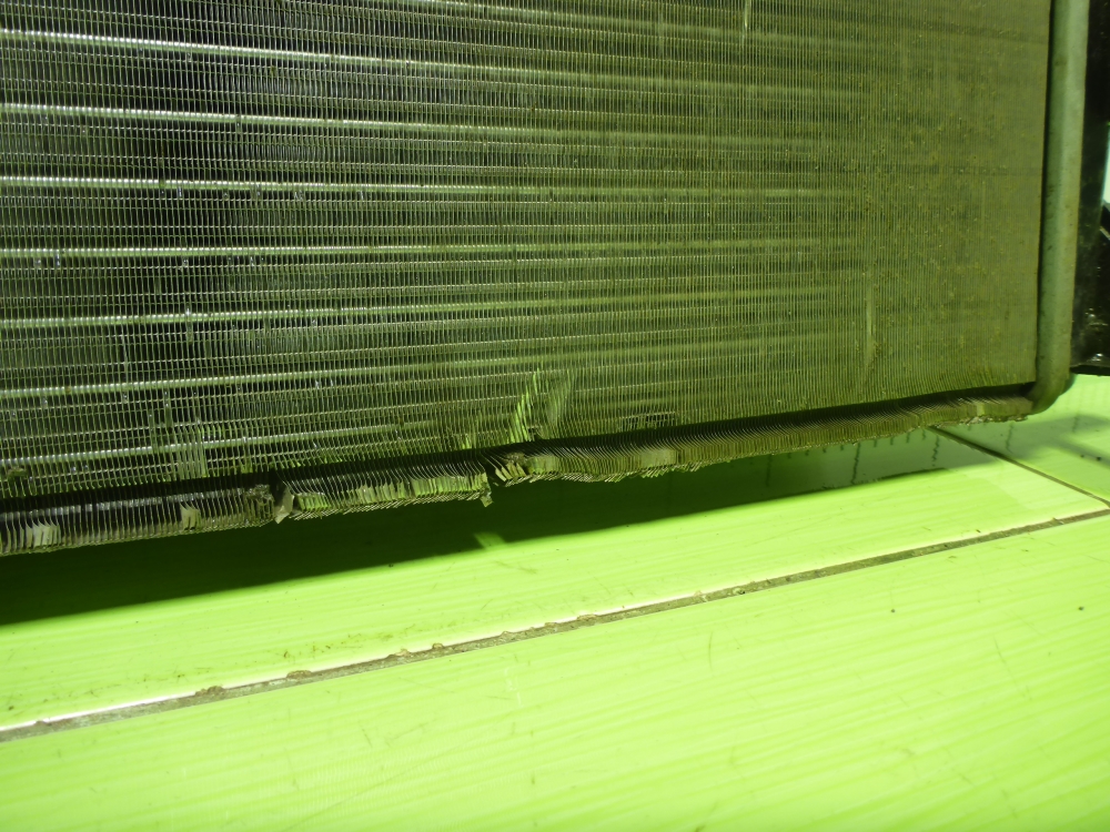 Радиатор охлаждения двигателя основной