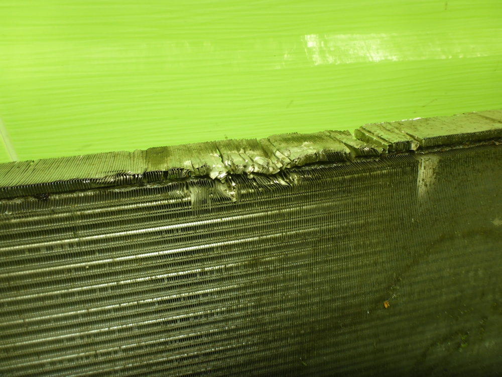 Радиатор охлаждения двигателя основной