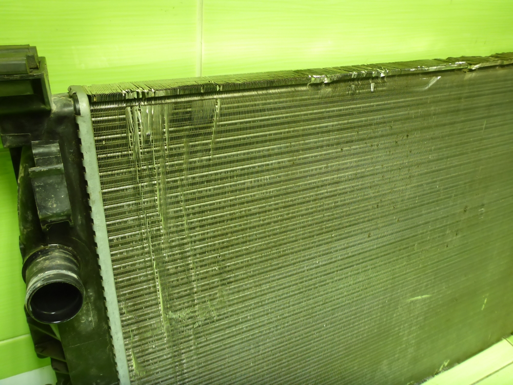 Радиатор охлаждения двигателя основной