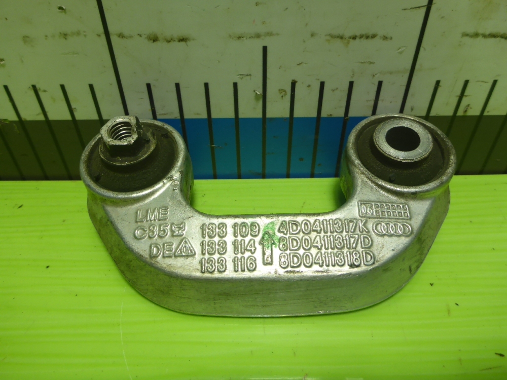 Стойка переднего стабилизатора