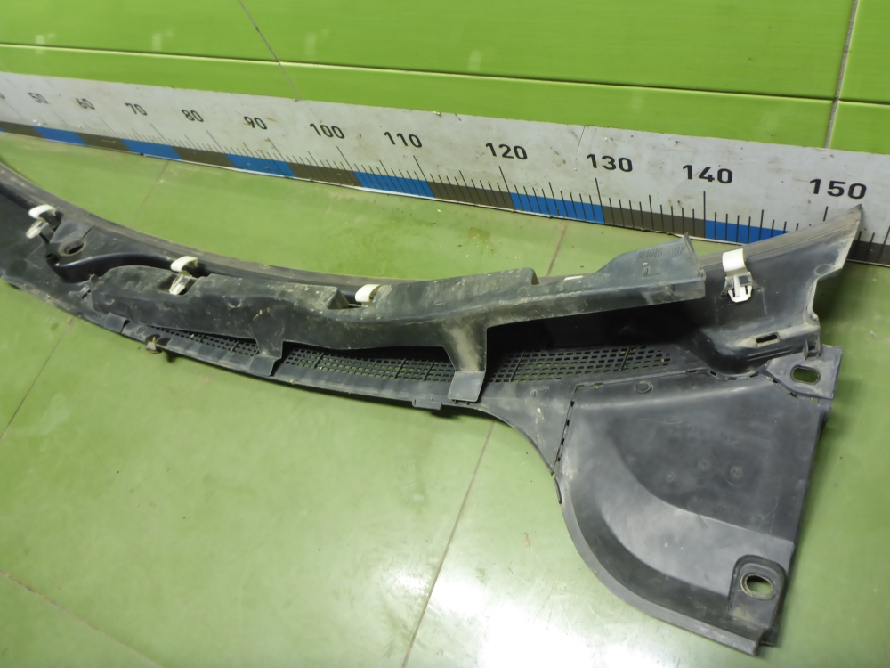 Решетка стеклоочистителей (Жабо)