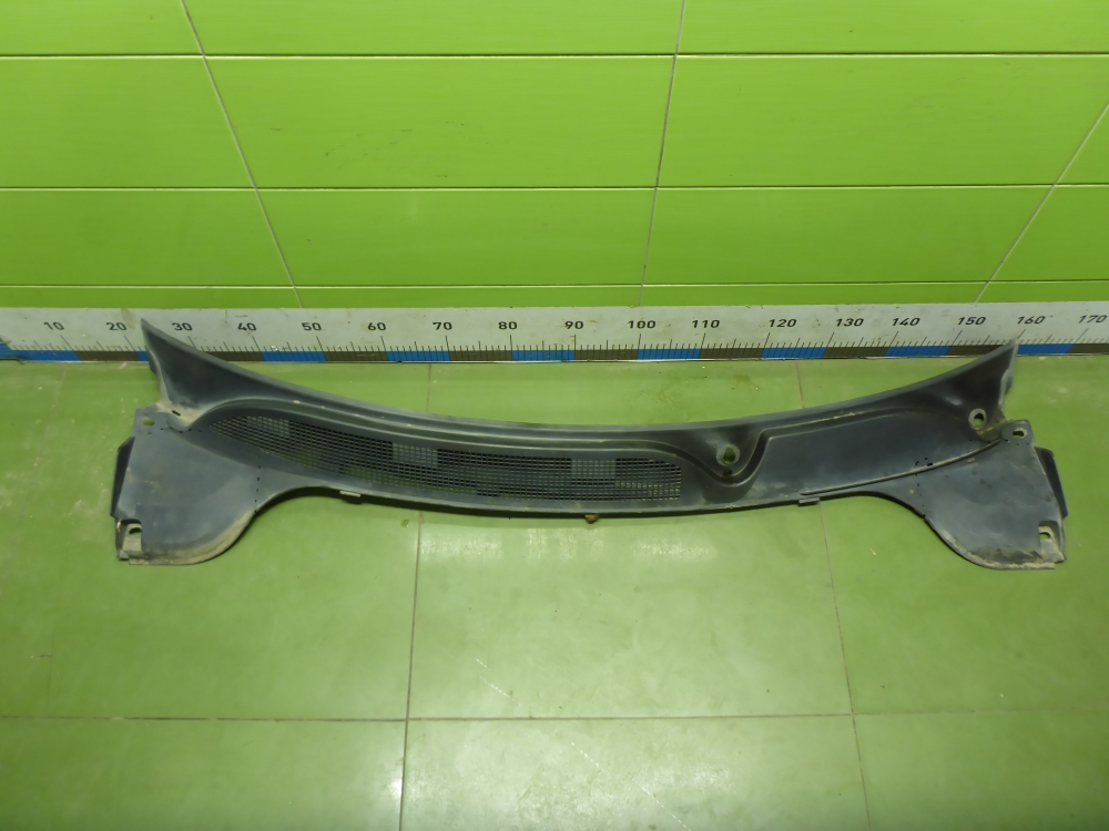 Решетка стеклоочистителей (Жабо)