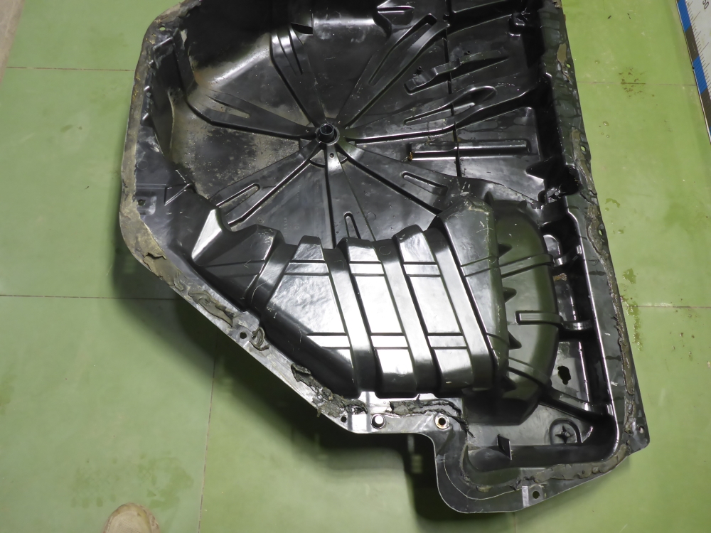 Ниша запасного колеса