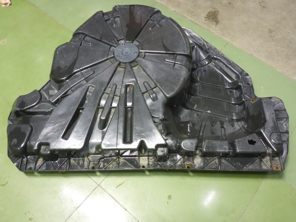 Ниша запасного колеса