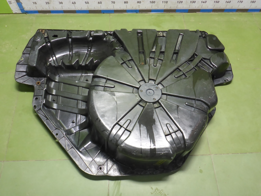 Ниша запасного колеса