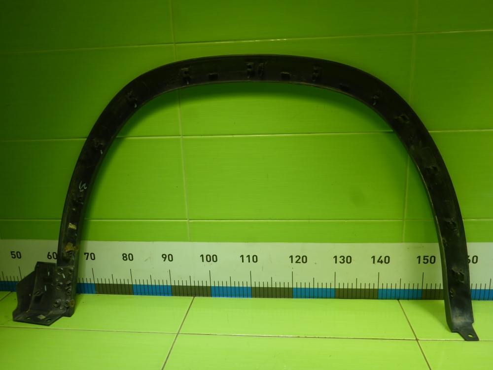 Накладка переднего крыла левого