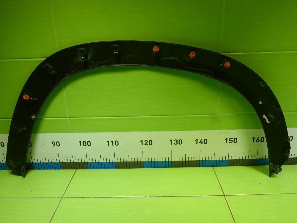 Накладка переднего крыла левого