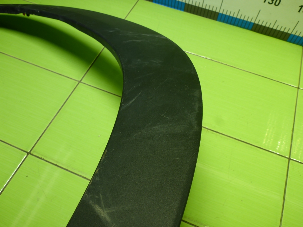 Накладка переднего крыла левого