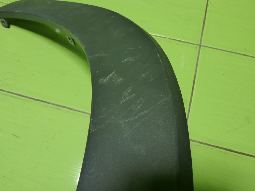 Накладка переднего крыла левого