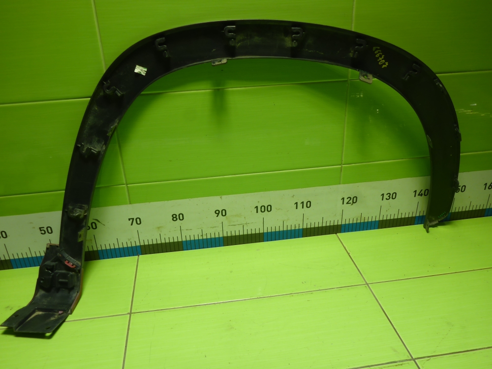 Накладка переднего крыла левого