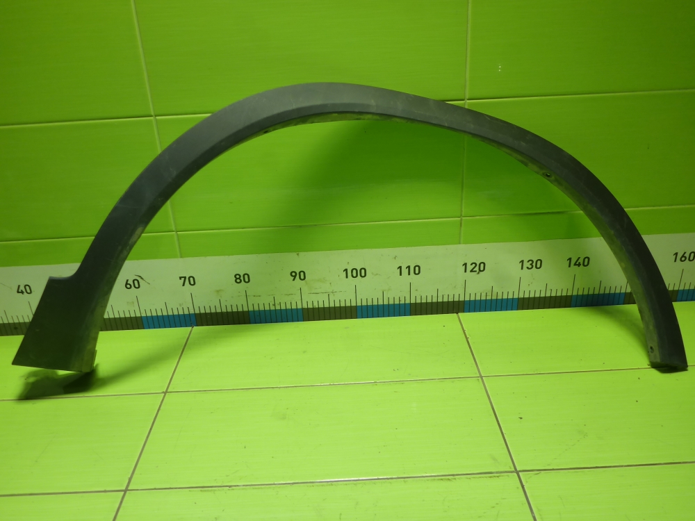 Накладка переднего крыла правого