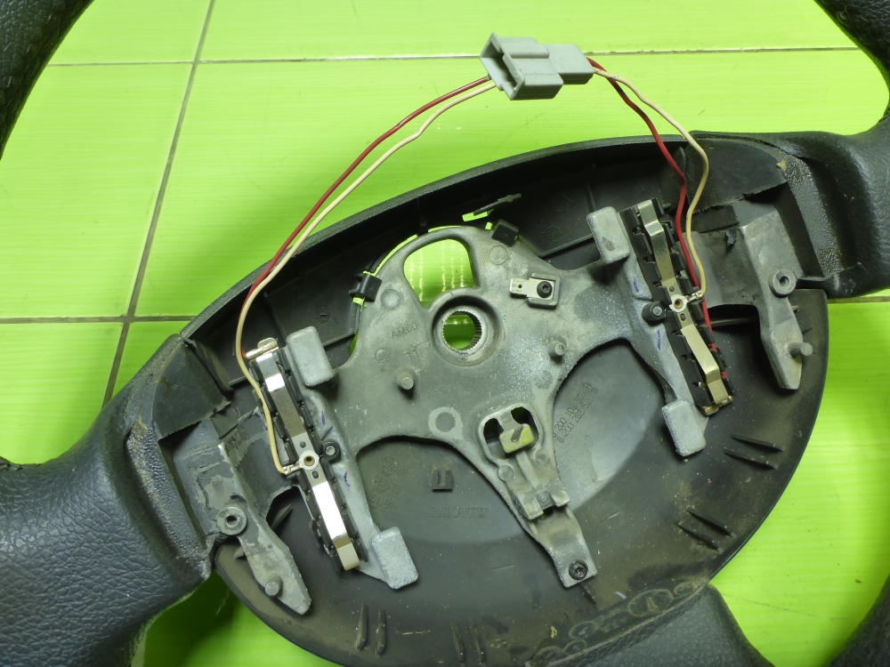 Рулевое колесо (руль)