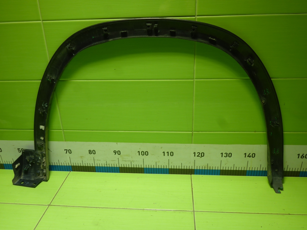 Накладка переднего крыла левого