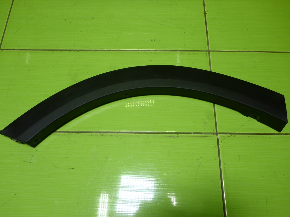 Накладка заднего крыла правого