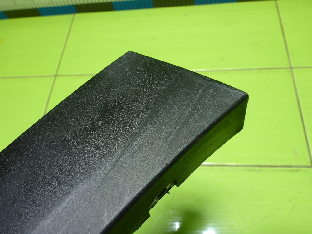 Накладка заднего крыла правого