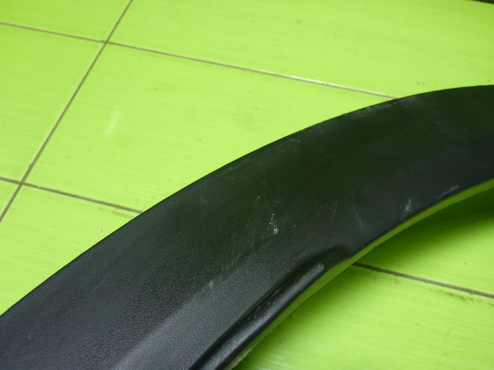 Накладка заднего крыла левого