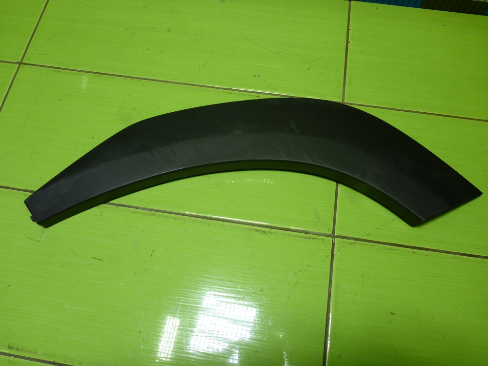 Накладка двери задней левой