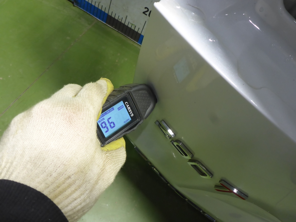 Дверь багажника