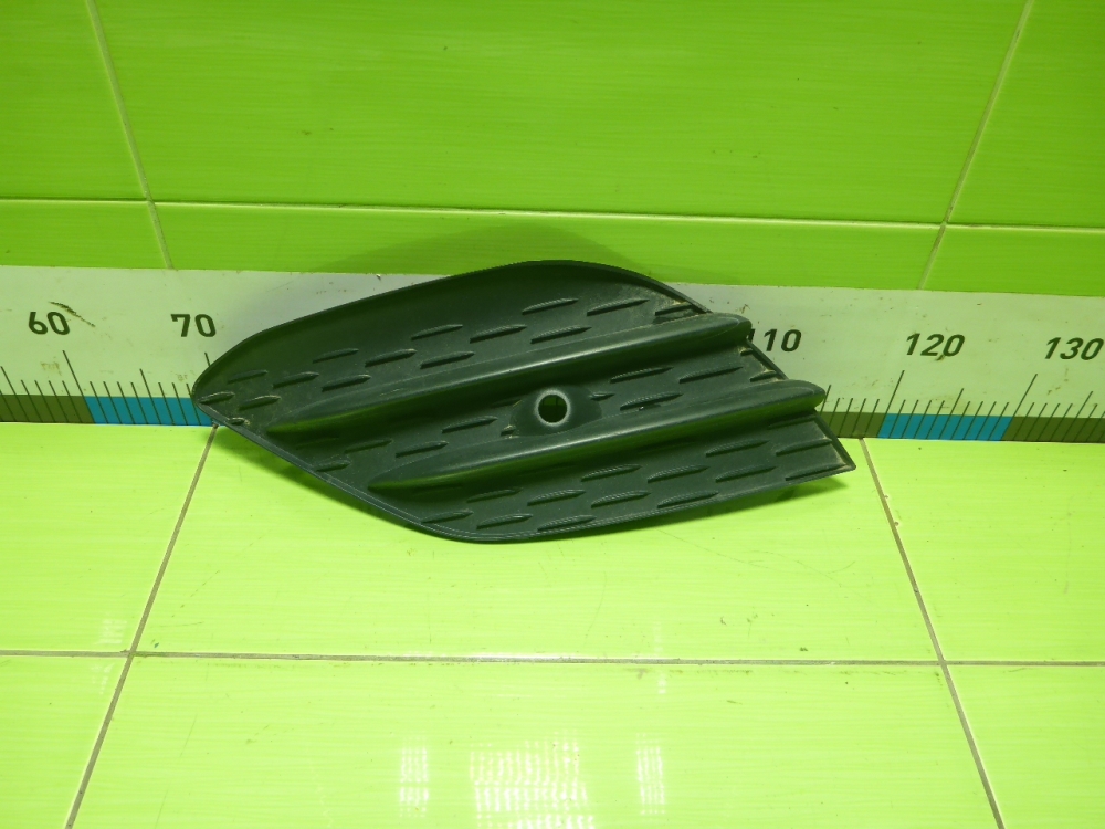 Решетка в бампер левая