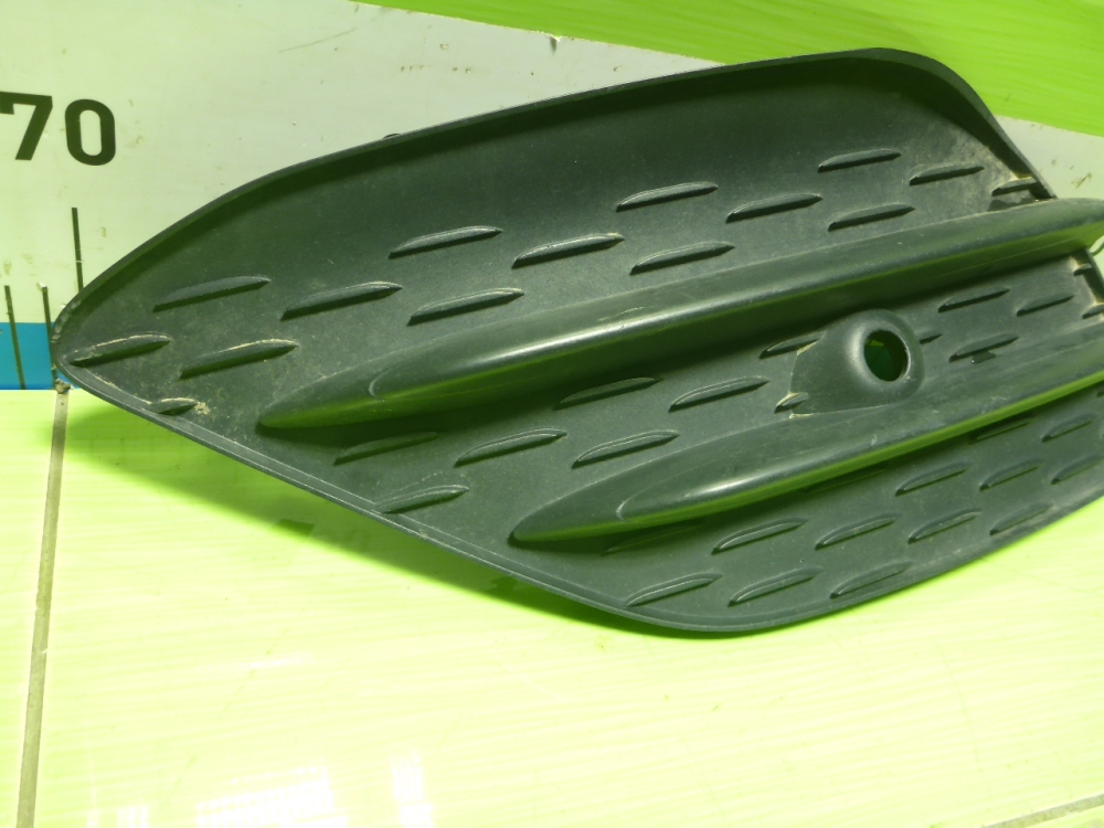 Решетка в бампер левая