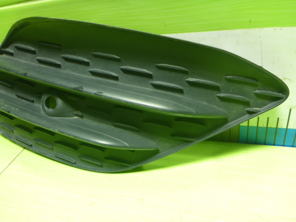 Решетка в бампер правая