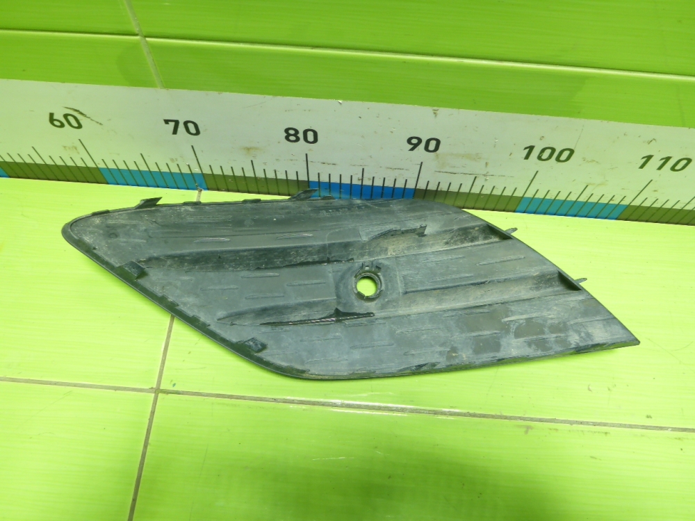 Решетка в бампер правая